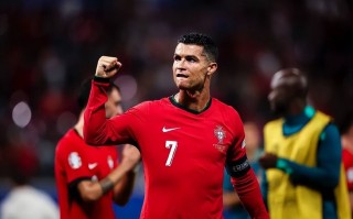 雷速官网-葡萄牙国家队精彩比赛，主场获胜