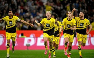 雷速官网下载-拜仁慕尼黑主场大胜对手积分榜领跑