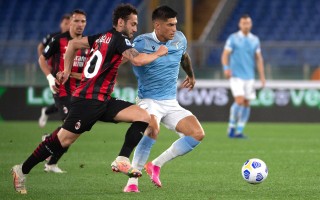 雷速官网-意大利职业足球联赛中球队备战紧张