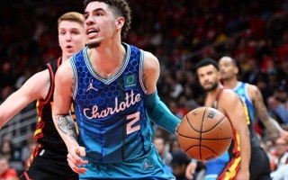 雷速官网下载-里昂客场硬仗不畏劣势，实现绝地反击