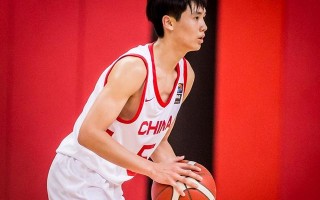 雷速官网-波兰男篮联赛开赛，吸引大批球迷关注