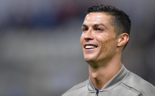 雷速直播-尤文图斯艰难取胜，小组赛成绩跻身前列