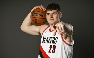 雷速官网下载-年轻球员连续砍下高分，成为当红新秀