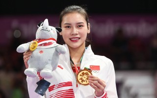 雷速官网-蹦床比赛中国选手勇夺金牌，喜获佳绩