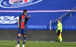 雷速-法国篮球甲级联赛决赛拉开帷幕，球员展现精彩表现