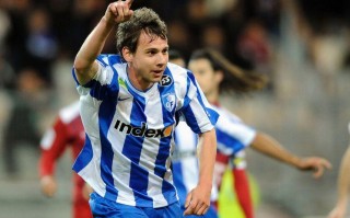 雷速直播-里昂后卫努力奋斗，为球队保持稳定表现