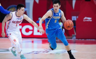 雷速官网-福建男篮夺冠在即，势不可挡