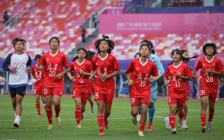 雷速官网-女足球员们在国际赛场上尽展风采