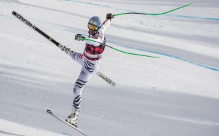 雷速官网-高山滑雪赛场精彩纷呈，德国夺冠成暖心一幕