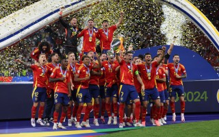 雷速-西班牙女子足球联赛争夺激烈