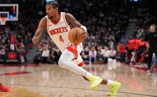 雷速官网-亚洲联赛新秀成为球队得分王