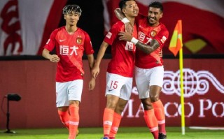 雷速官网-深圳佳兆业客场击败青岛黄海，逆袭成功