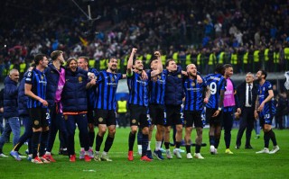 雷速直播-迎头赶上，巧妙调整，反超对手，掀翻比分