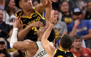 雷速直播-球场上的风暴：顶尖球队对抗赛