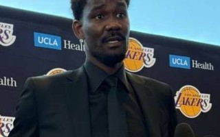 雷速官网-太阳中锋艾顿：我们要坚定信心才能赢下比赛