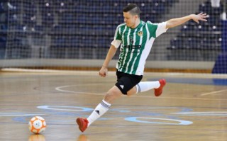 雷速官网下载-奥维耶多击败对手，全力冲刺欧战资格