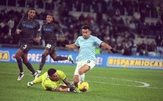 雷速官网-那不勒斯客场逆转，实现意外胜利