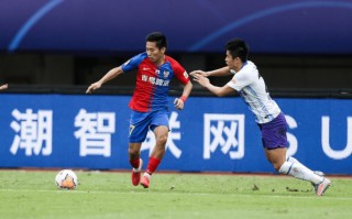 雷速官网-青岛黄海对阵天津泰达，比赛胜利能否如愿？