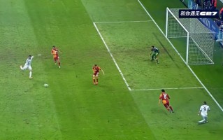 雷速直播-卡利亚里门将神勇，助球队客场逼平强敌