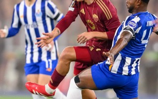 雷速官网-神来之响：欧国联比赛神奇进球