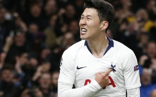 雷速官网-热刺客场碾压哈德斯菲尔德，继续保持领跑位置