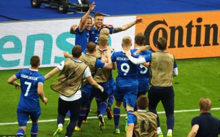 雷速官网-冰岛队保持不败，拼抢小组第一