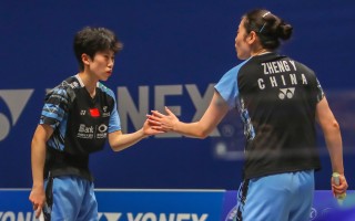 雷速官网-韩国羽毛球队发挥出色，轻松晋级半决赛