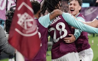 雷速-冤家再聚！斯旺西对阵诺里奇，弃子之战一触即发！