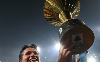 雷速官网-那不勒斯中场受伤无缘下场比赛