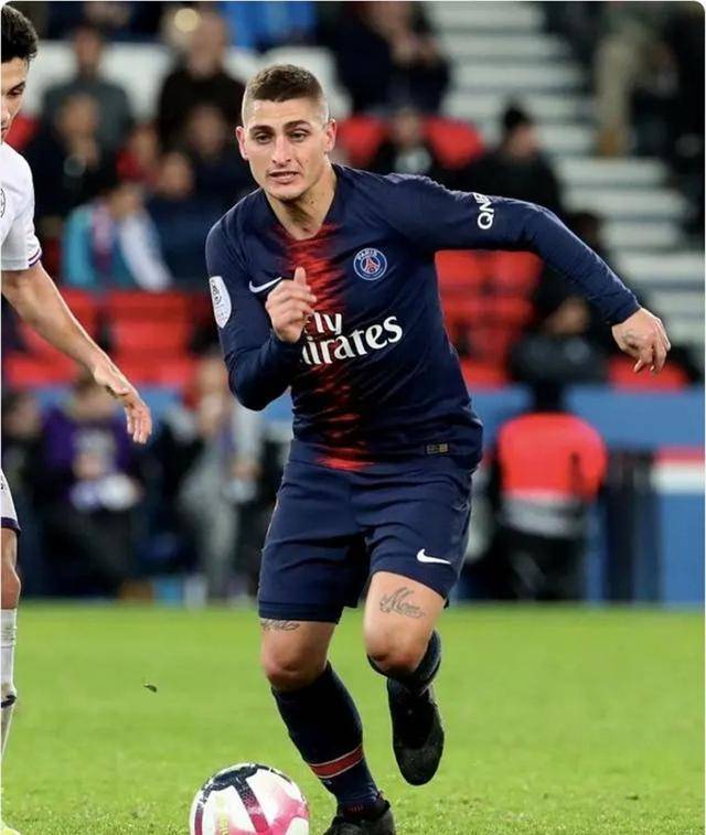 雷速官网-巴黎圣日耳曼客场遭遇挑战，险胜对手保持不败-第1张图片-雷速官网