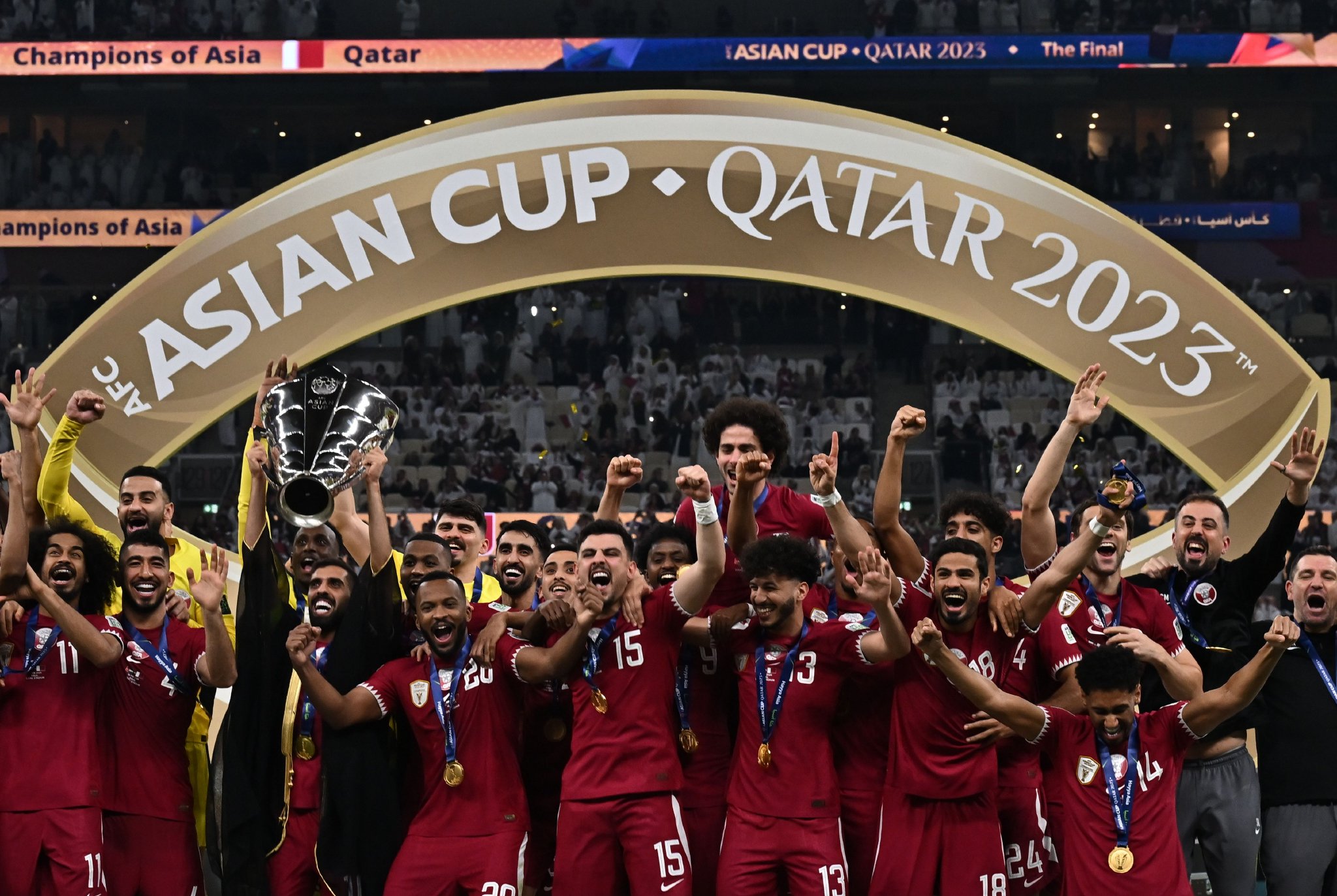 雷速官网-东亚球员在国际锦标赛中摘得殿军奖杯-第2张图片-雷速官网