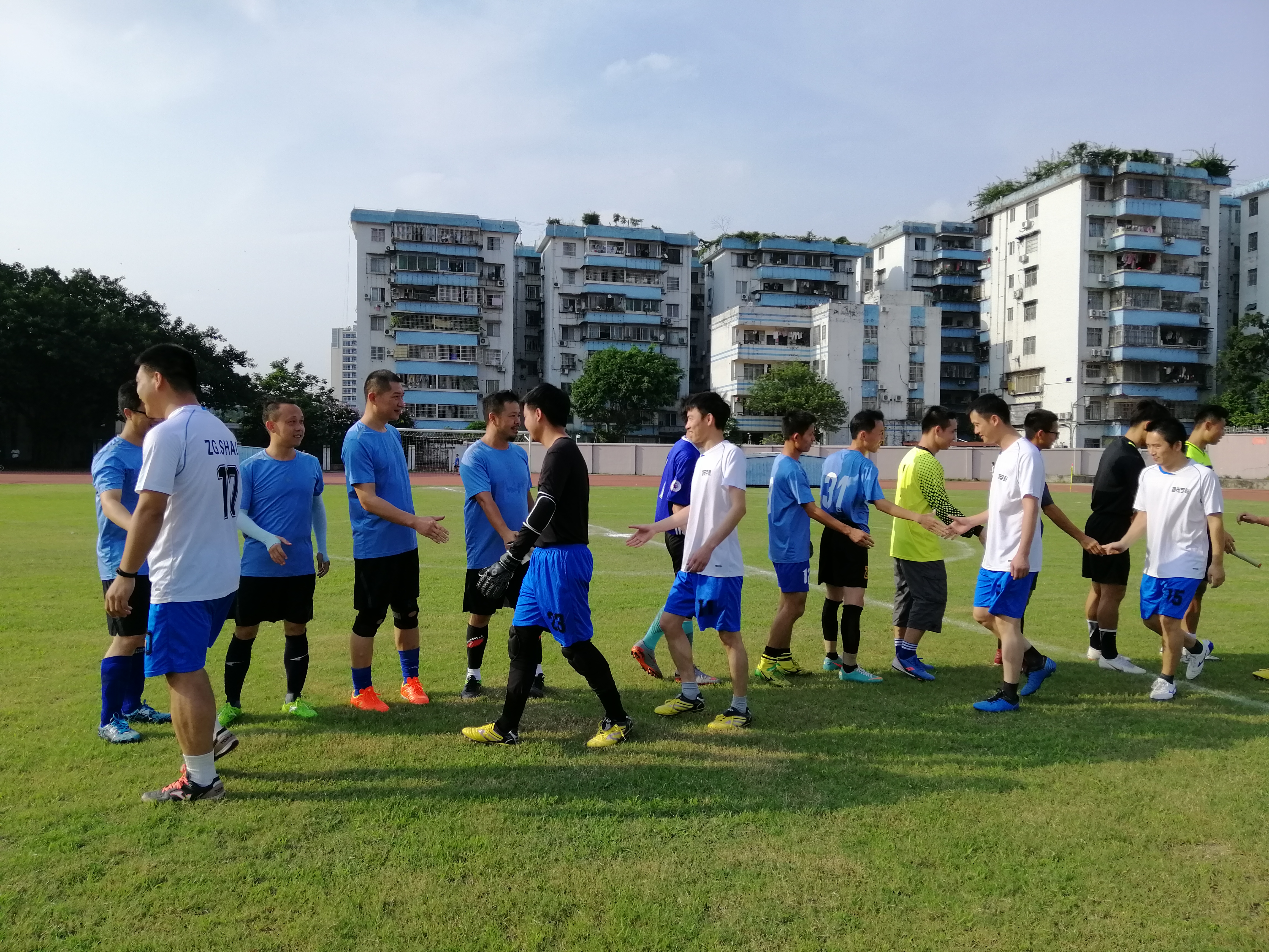 雷速官网-沃尔夫斯堡斗志昂扬，全力以赴争取佳绩-第2张图片-雷速官网