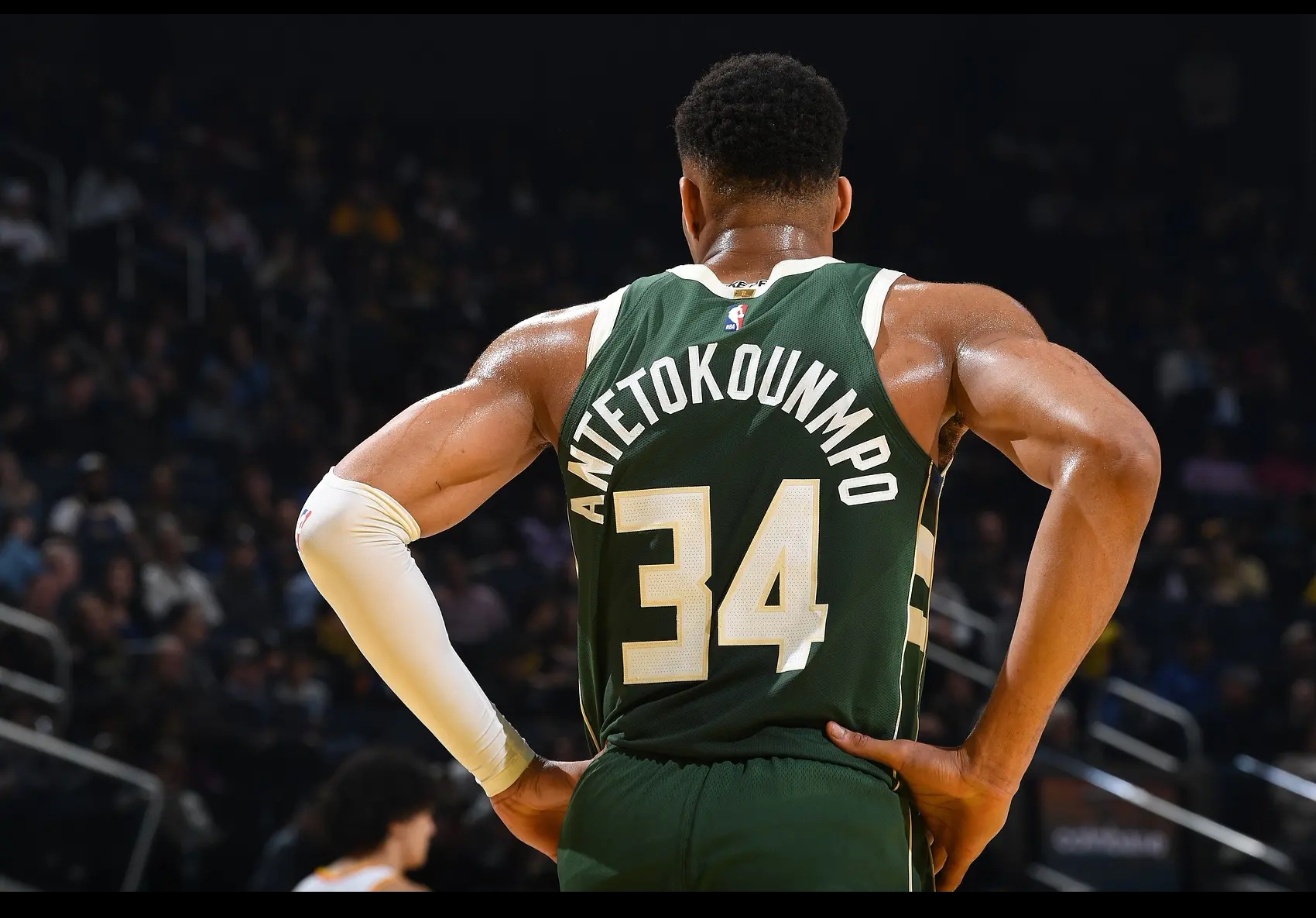 雷速官网-雄鹿二度输球，字母哥一人难撑大局-第2张图片-雷速官网