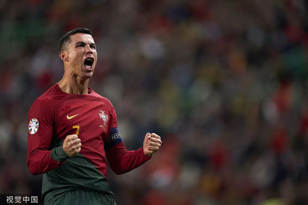 雷速官网-葡萄牙前锋C罗创造历史,连续五场进球率领葡萄牙晋级-第1张图片-雷速官网 雷速官网-葡萄牙前锋C罗创造历史,连续五场进球率领葡萄牙晋级-第1张图片-雷速官网