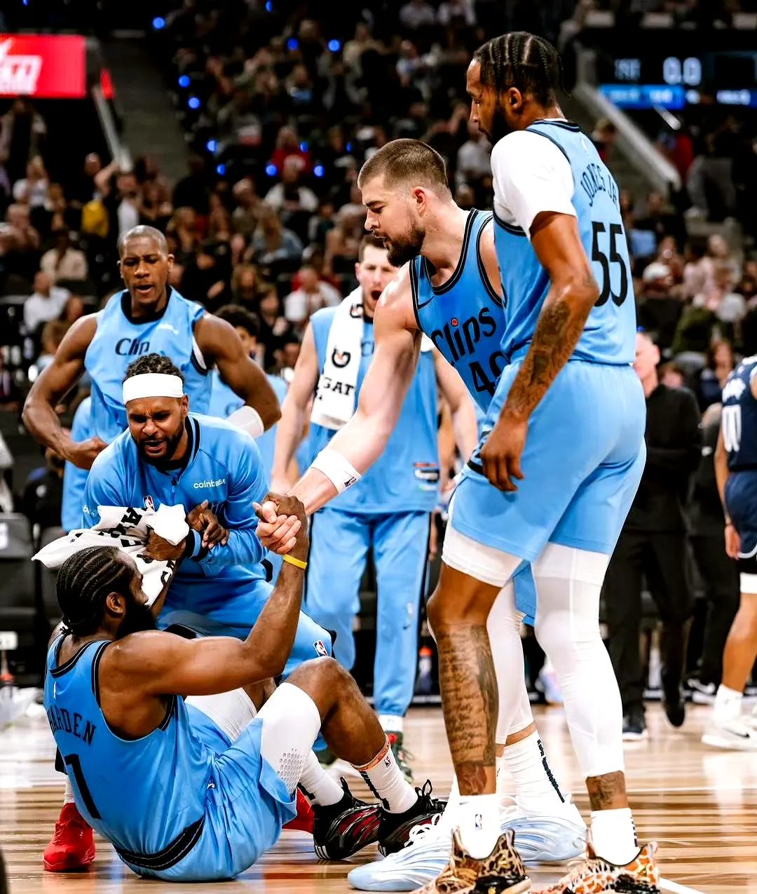 雷速直播-西部主力对决:勇士vs快船引爆全场-第2张图片-雷速官网 雷速直播-西部主力对决:勇士vs快船引爆全场-第2张图片-雷速官网