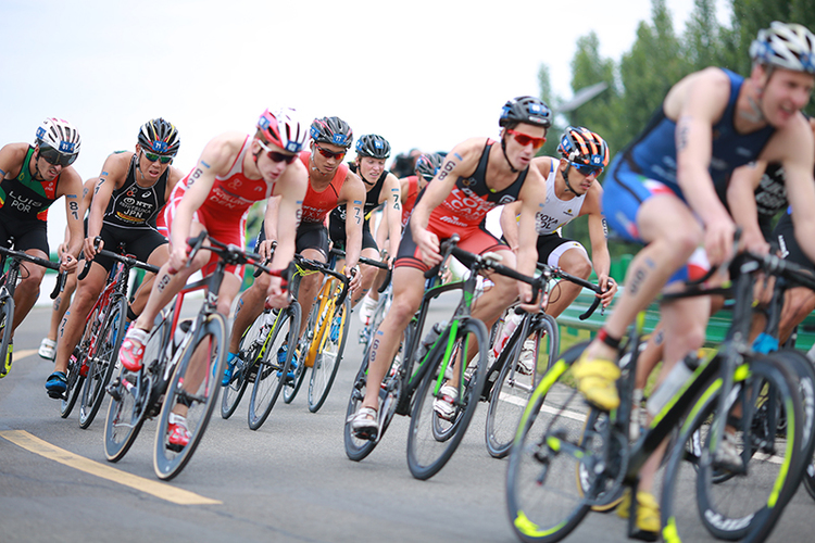 雷速官网-牙买加铁人三项选手勇夺头名-第1张图片-雷速官网 雷速官网-牙买加铁人三项选手勇夺头名-第1张图片-雷速官网
