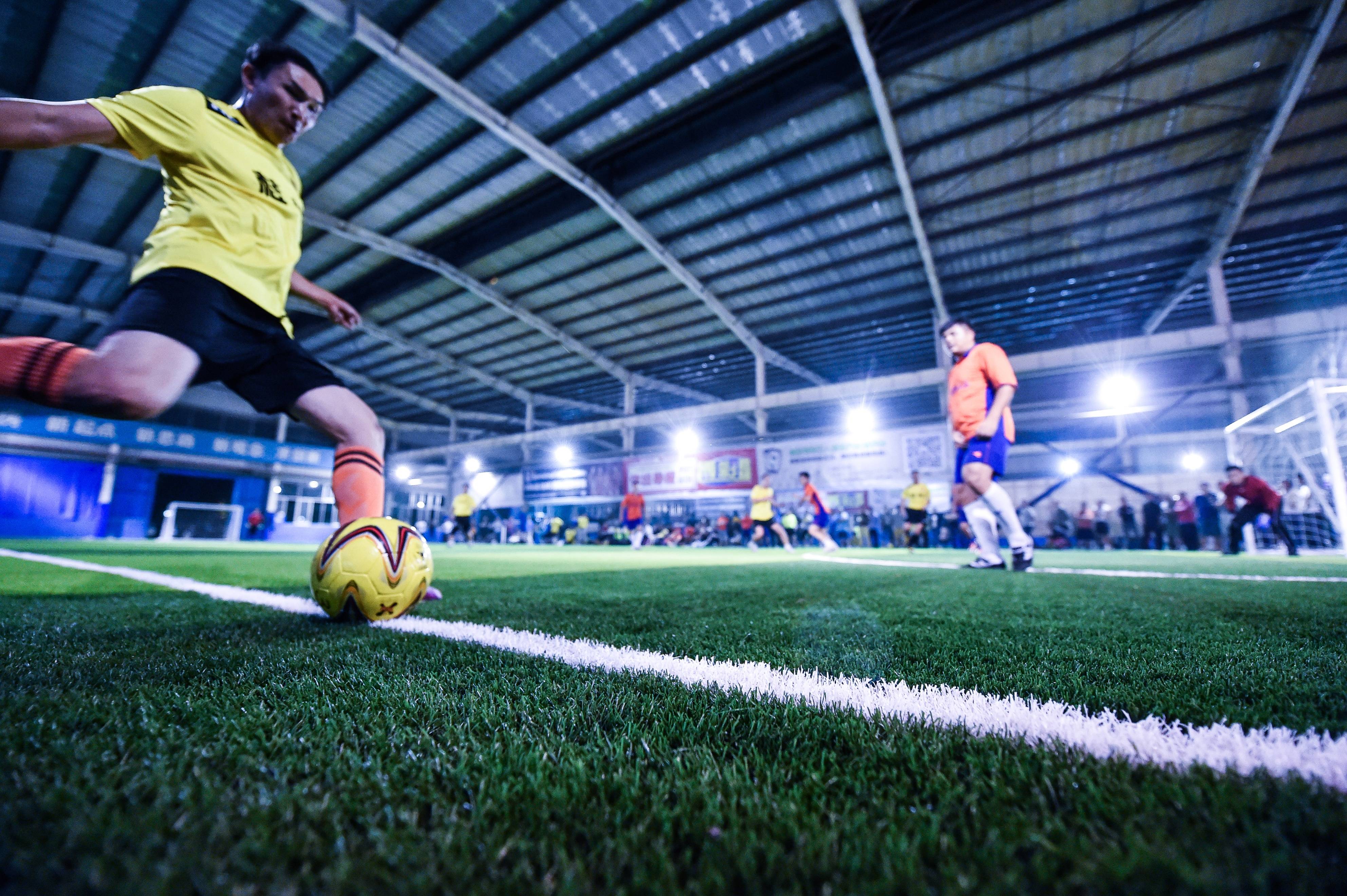 雷速官网下载-热门足球赛事引人瞩目，球员技艺娴熟-第2张图片-雷速官网