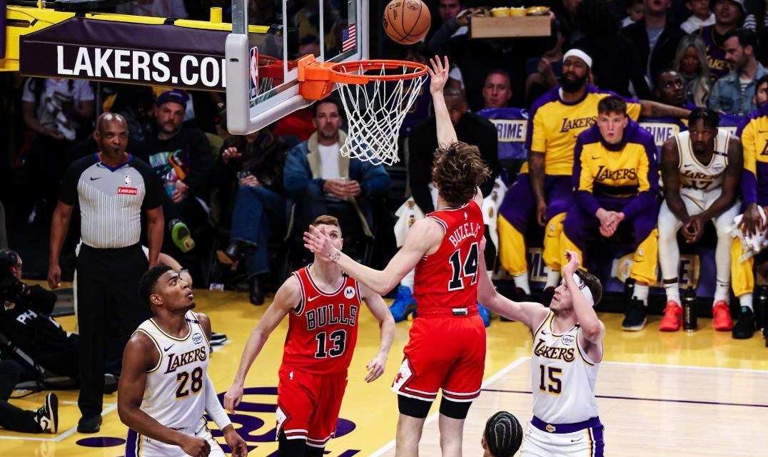 雷速-湖人主场擒公牛，向西部前四悄然前进-第2张图片-雷速官网