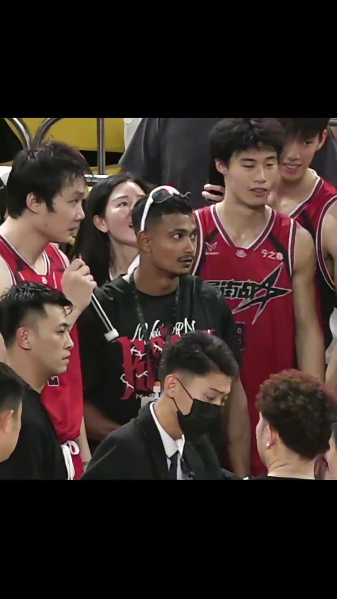 雷速官网-丁彦雨航砍下三双，助辽宁全面击败上海-第1张图片-雷速官网