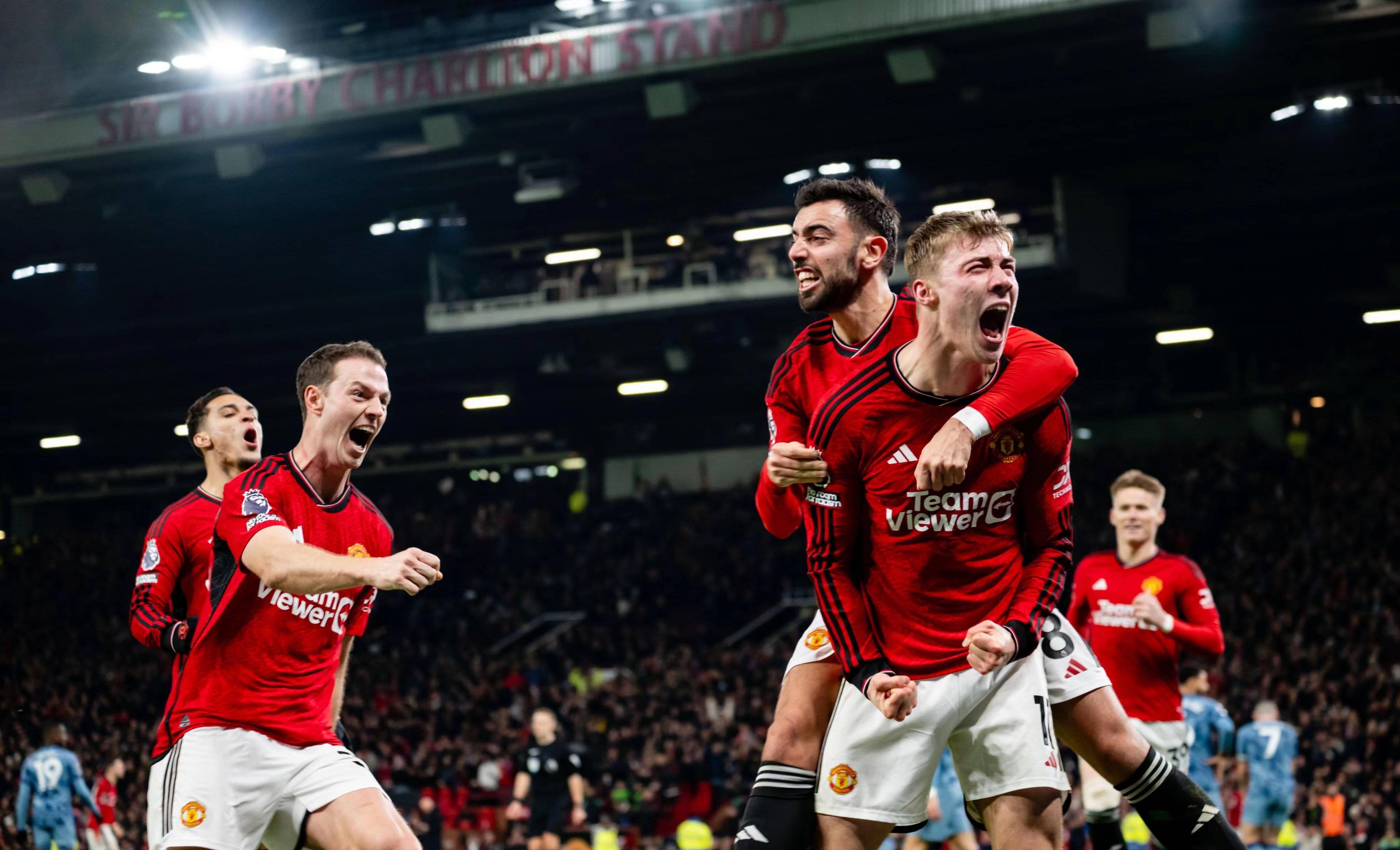 雷速官网-曼联主力伤病缠身，困难前行-第2张图片-雷速官网