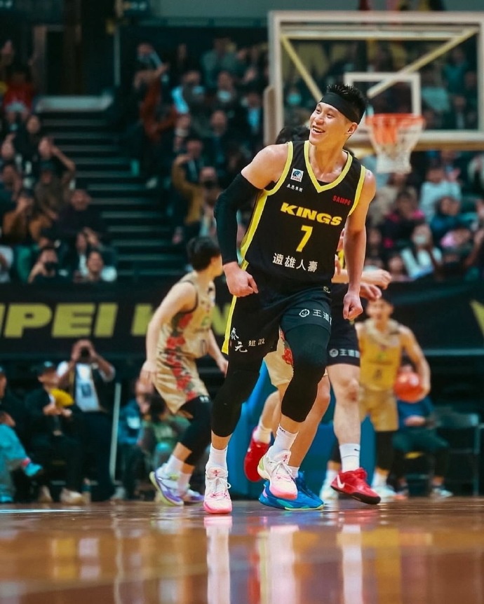 雷速-猛龙主帅谈林书豪表现:表现出色,给球队带来正能量-第1张图片-雷速官网 雷速-猛龙主帅谈林书豪表现:表现出色,给球队带来正能量-第1张图片-雷速官网