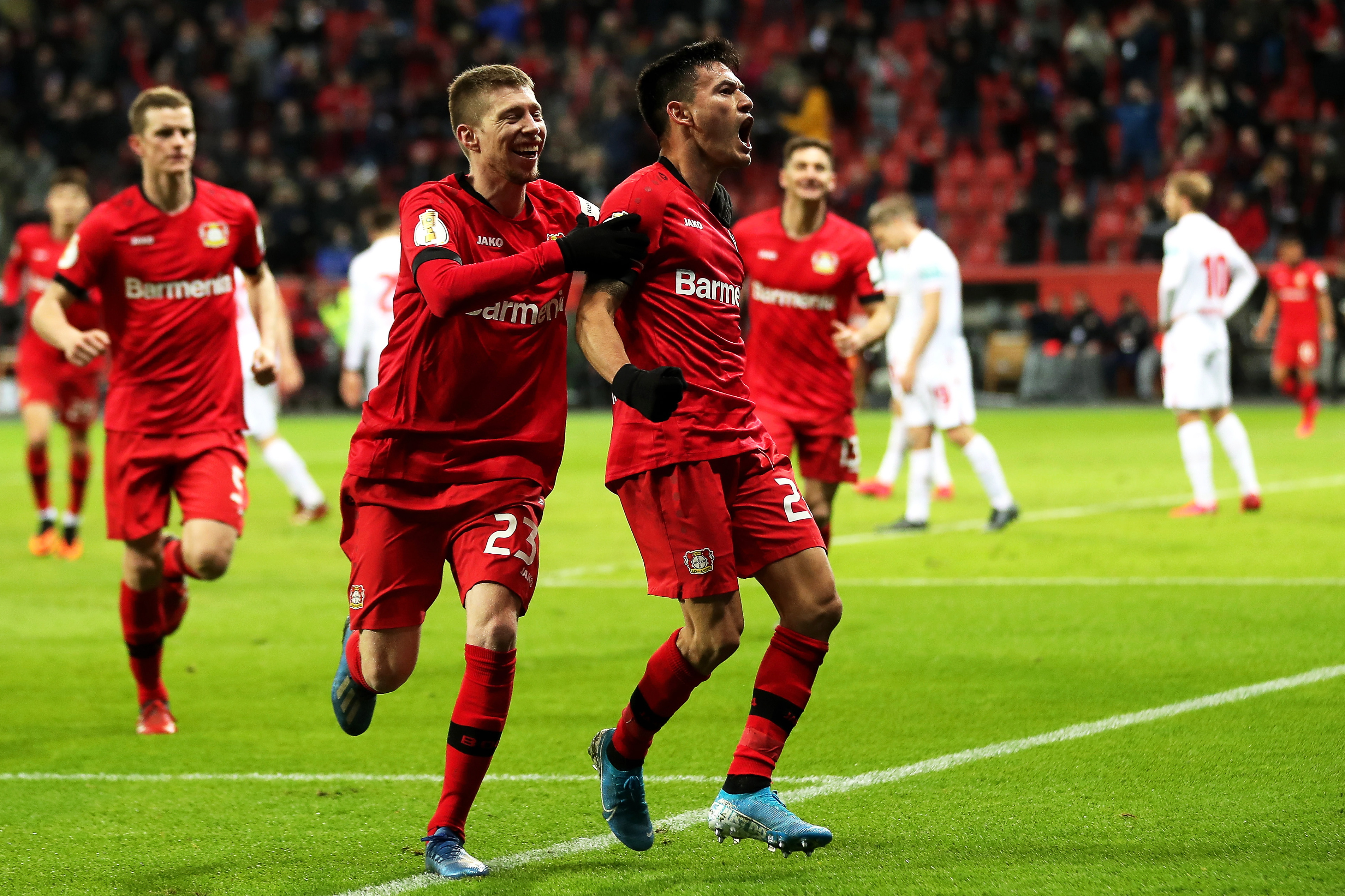 雷速官网-斯图加特攻势强烈,迅速取得领先-第1张图片-雷速官网 雷速官网-斯图加特攻势强烈,迅速取得领先-第1张图片-雷速官网