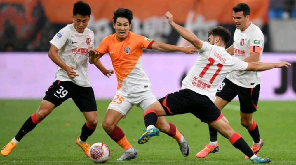 雷速官网-一场重要比赛中球队球员们展现出了强大的实力-第2张图片-雷速官网 雷速官网-一场重要比赛中球队球员们展现出了强大的实力-第2张图片-雷速官网