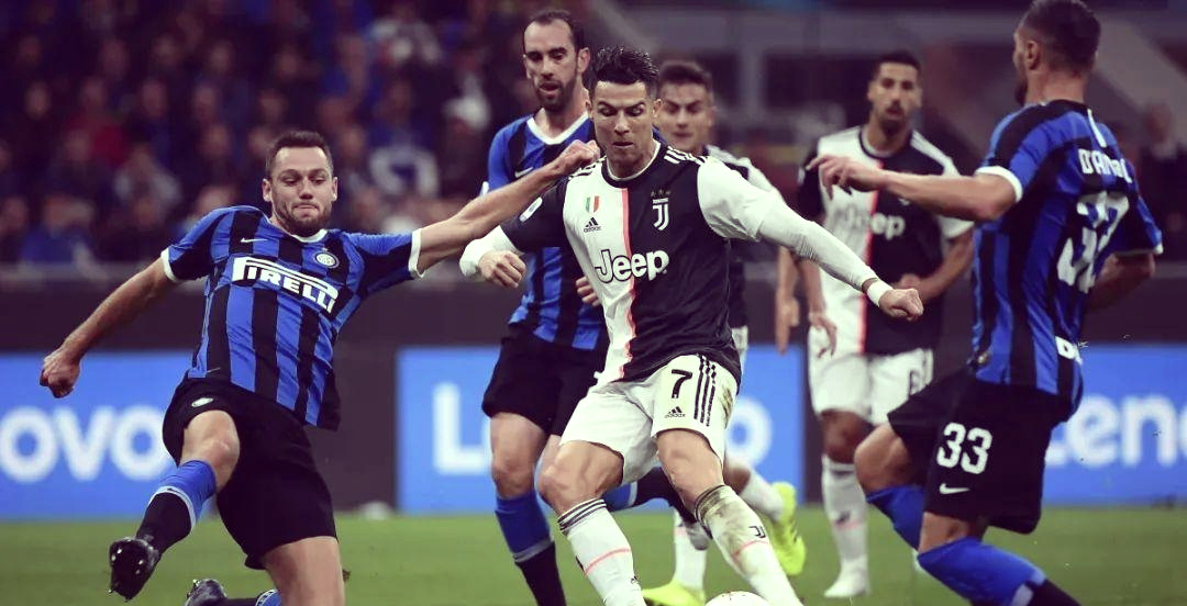 雷速官网下载-意甲冠军争夺：尤文图斯领跑，国际米兰稳固次席-第1张图片-雷速官网