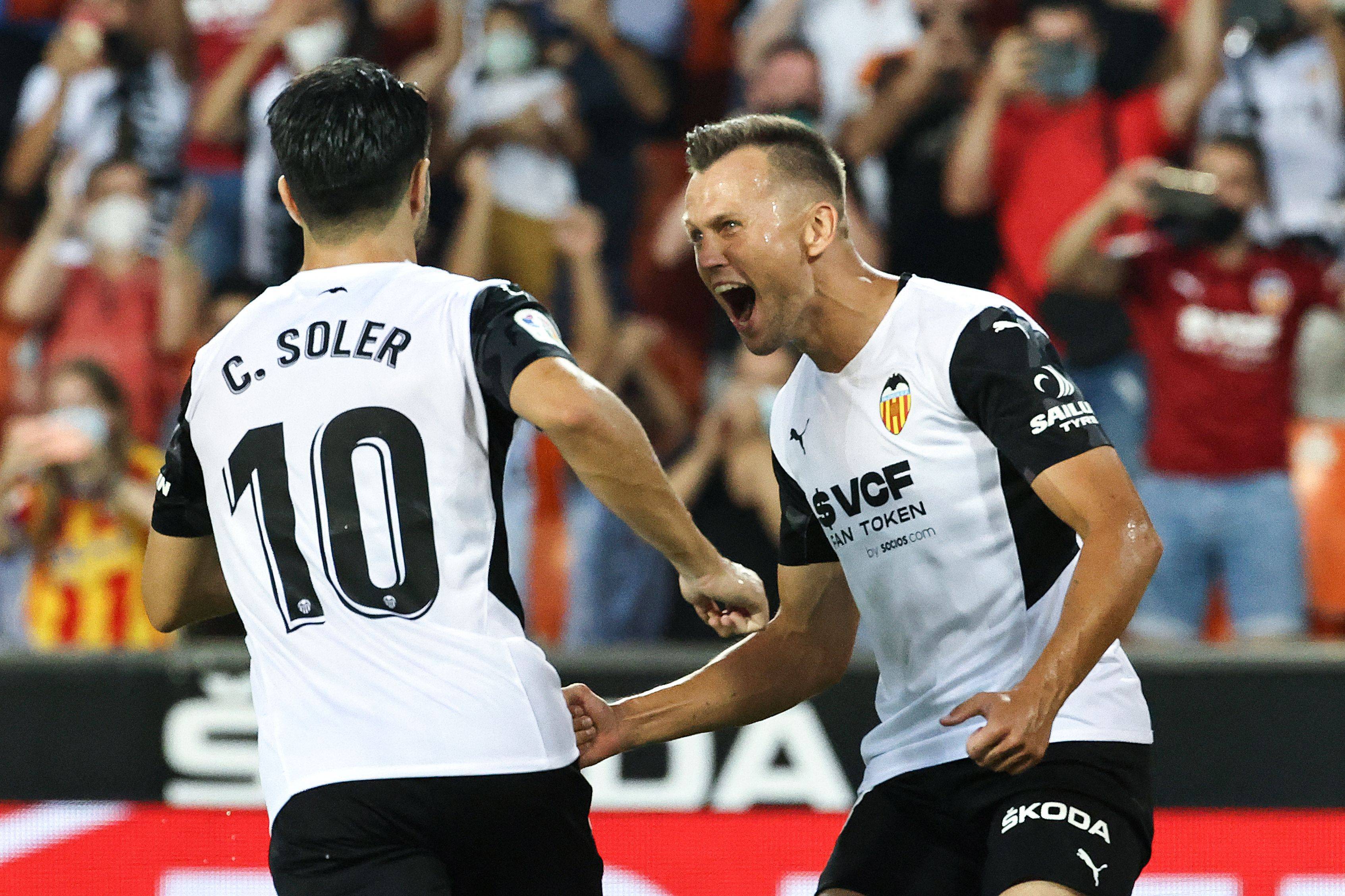 雷速官网下载-瓦伦西亚客场大败，陷入连败困境-第2张图片-雷速官网