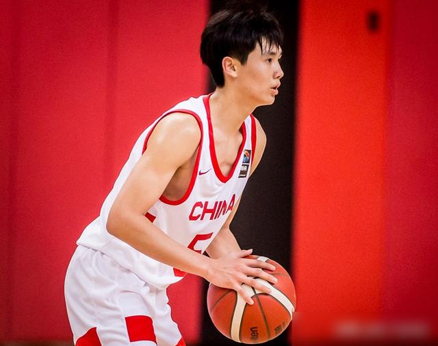 雷速官网-波兰男篮联赛开赛，吸引大批球迷关注-第1张图片-雷速官网