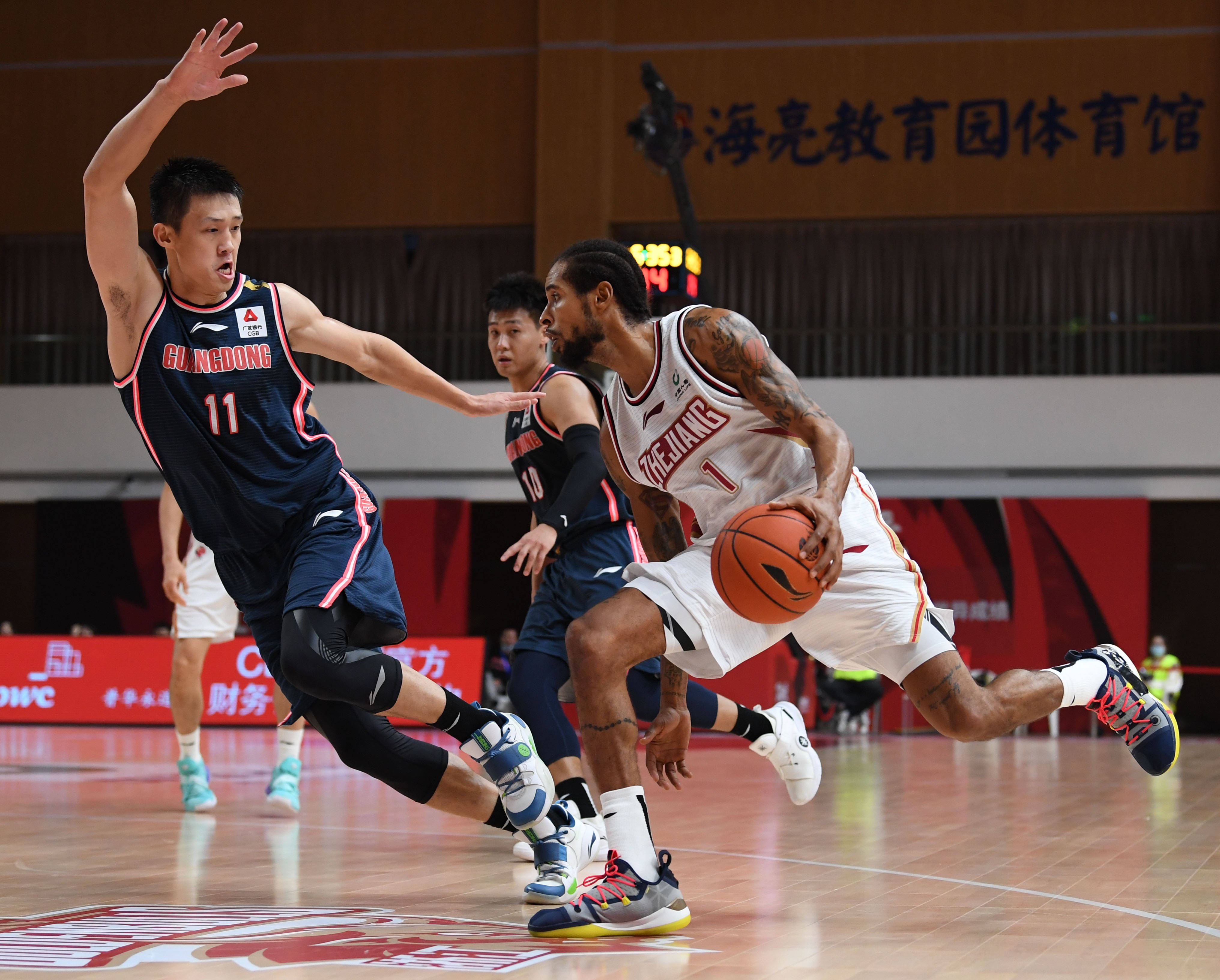 雷速官网-波兰男篮联赛开赛，吸引大批球迷关注-第2张图片-雷速官网