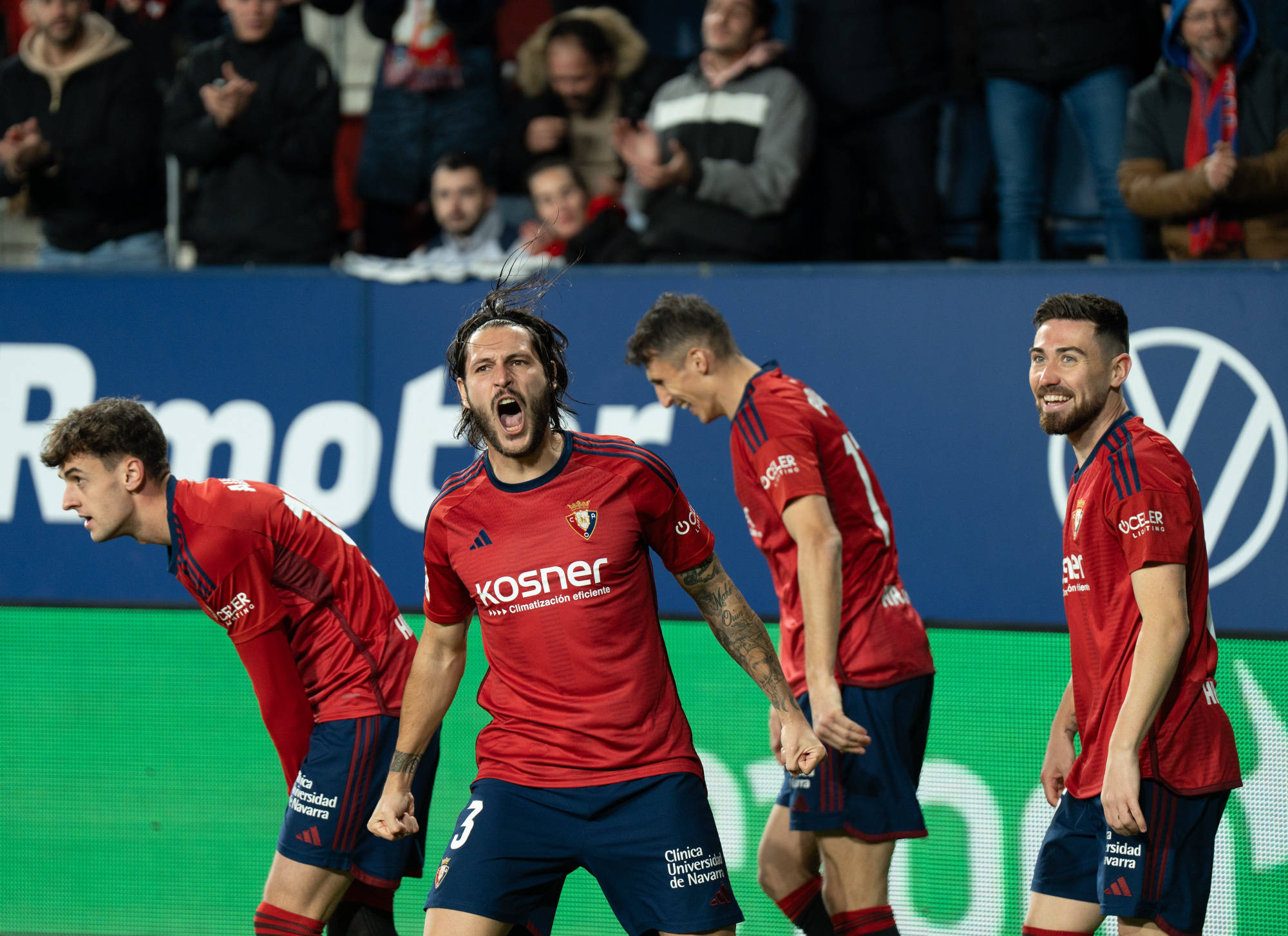 雷速直播-奥萨苏纳主场取胜，稳固自己的中游位置-第1张图片-雷速官网