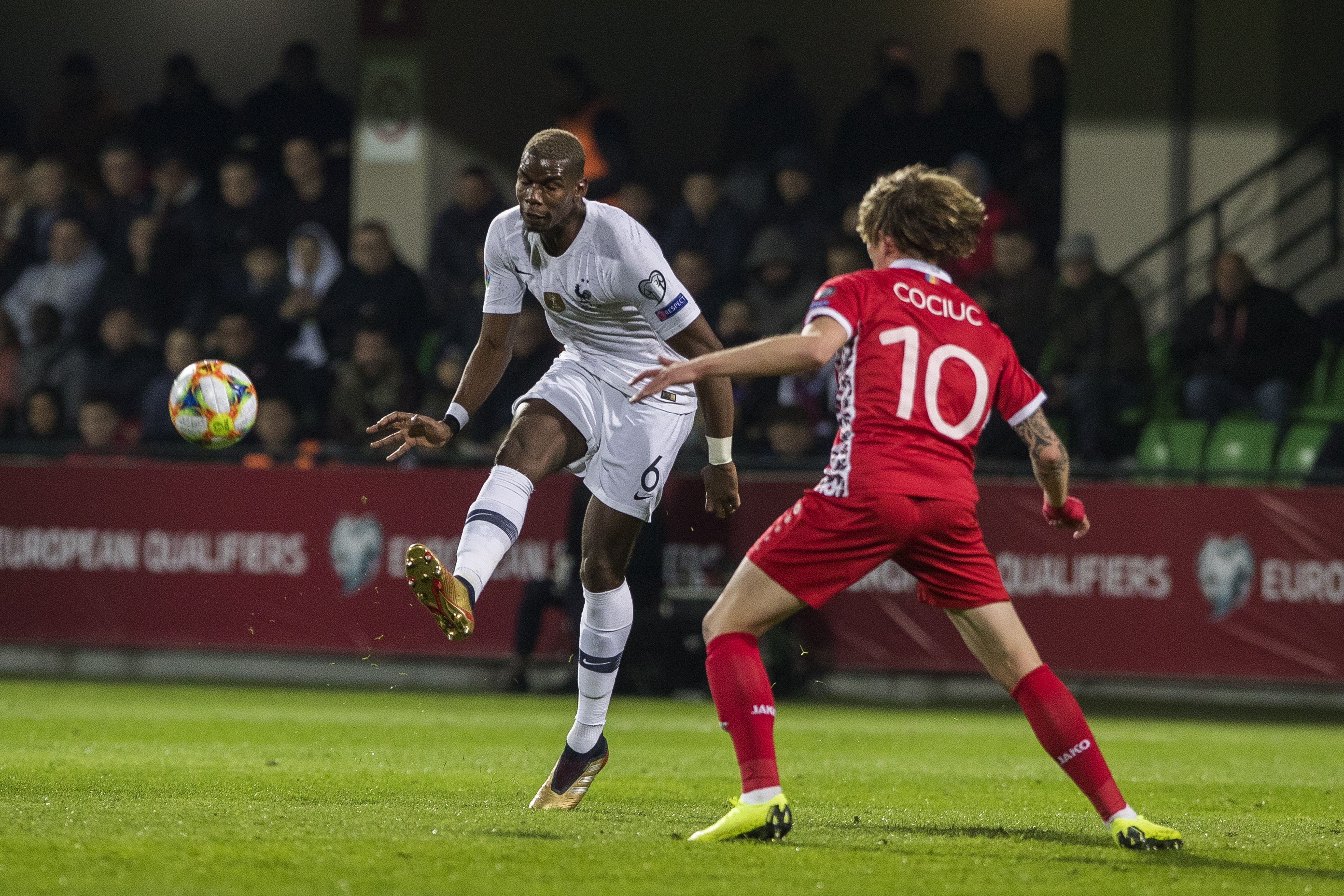 雷速官网-法国连胜直取海地，欧洲预选赛领先优势明显-第2张图片-雷速官网