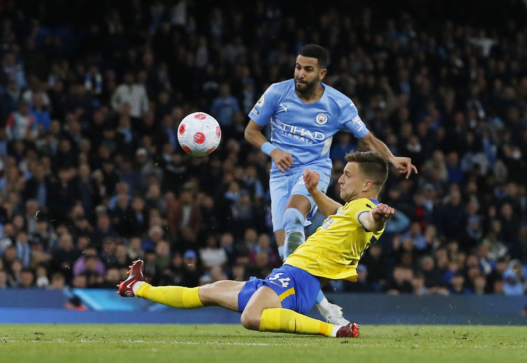 雷速-莱斯特城主场告负，欧冠位置岌岌可危-第1张图片-雷速官网